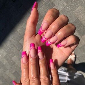 Press on nails